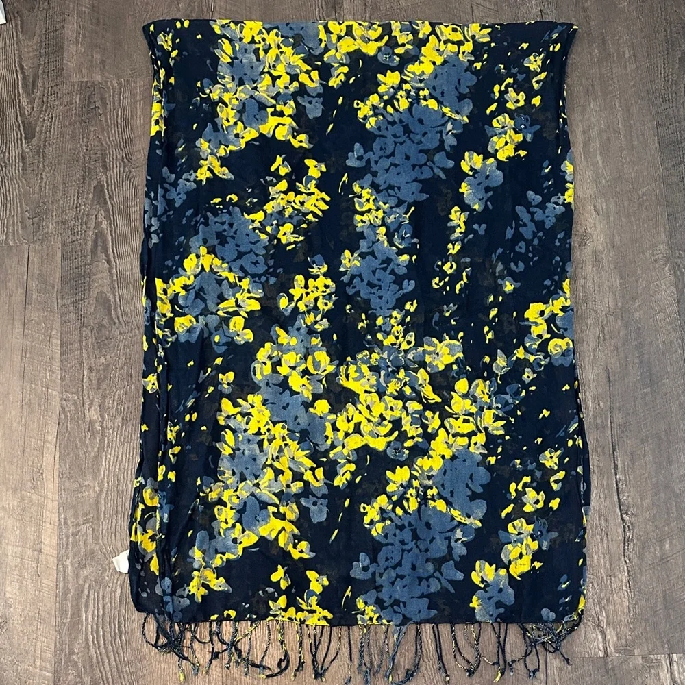 Old Navy‎ Watercolor Floral Print Navy/Blue/Yellow Scarf
